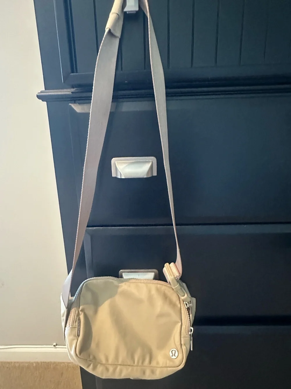 Lululemon Downtown Tan/ Silver Crossbody Everywhere Belt Bag 1L